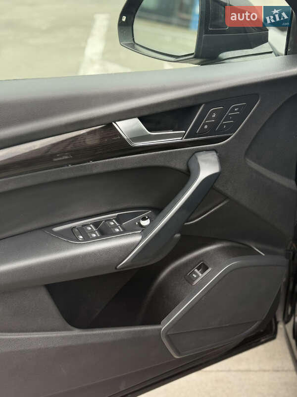 Внедорожник / Кроссовер Audi Q5 2018 в Киеве