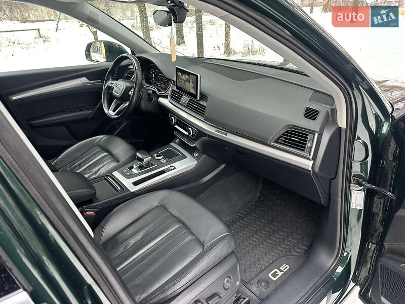 Позашляховик / Кросовер Audi Q5 2017 в Києві