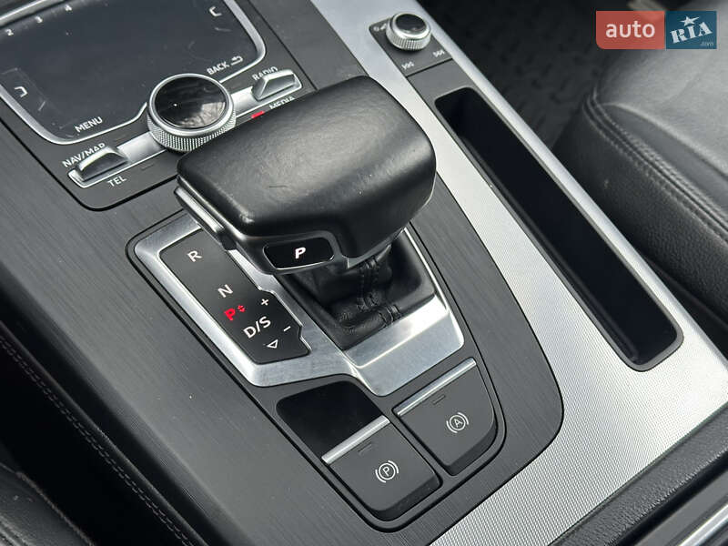 Позашляховик / Кросовер Audi Q5 2017 в Києві