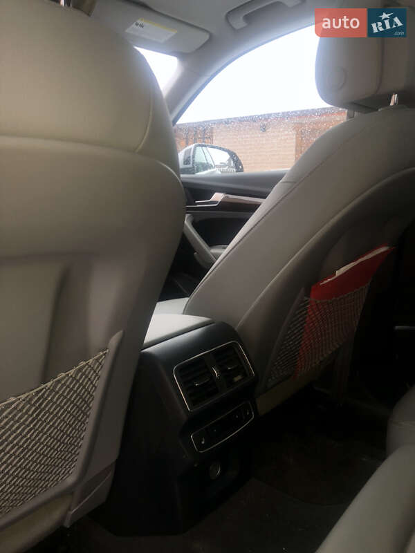 Внедорожник / Кроссовер Audi Q5 2018 в Сколе