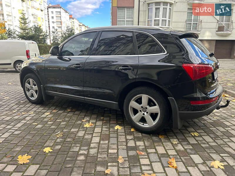 Внедорожник / Кроссовер Audi Q5 2011 в Богородчанах