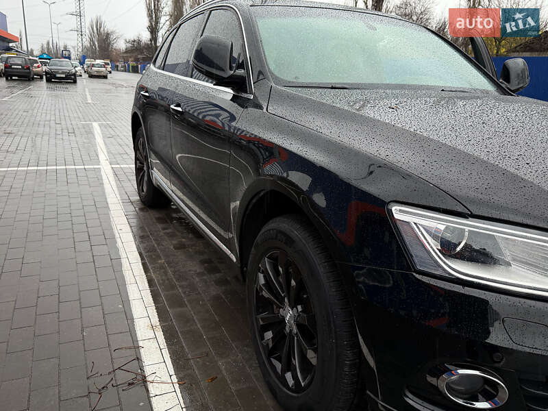 Позашляховик / Кросовер Audi Q5 2016 в Миколаєві