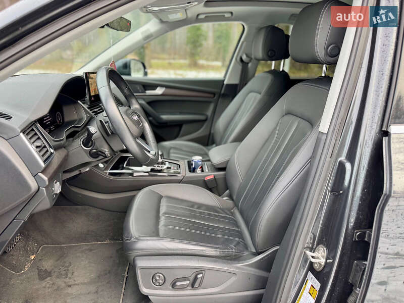 Внедорожник / Кроссовер Audi Q5 2021 в Киеве