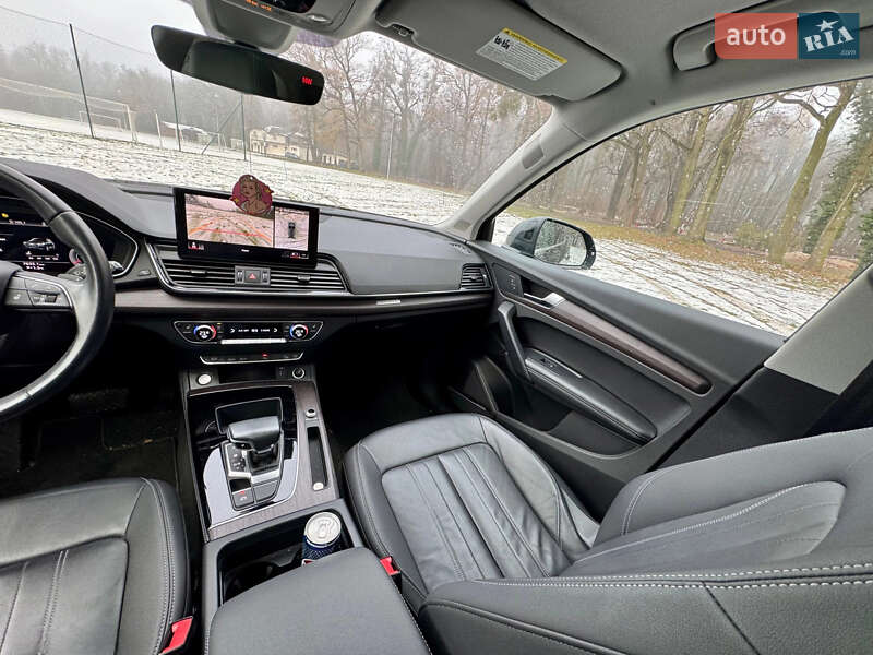 Внедорожник / Кроссовер Audi Q5 2021 в Киеве