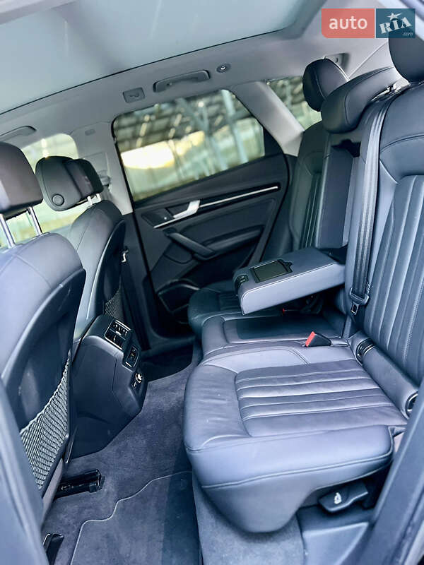 Внедорожник / Кроссовер Audi Q5 2019 в Львове