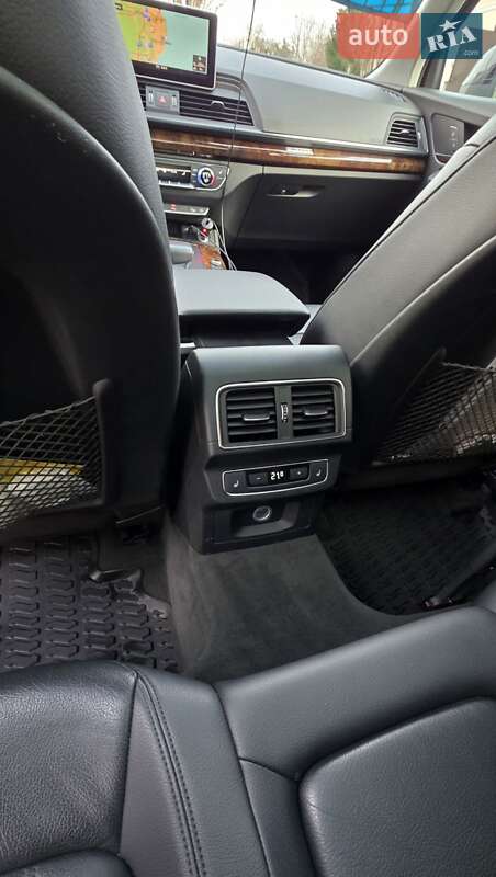 Внедорожник / Кроссовер Audi Q5 2018 в Одессе