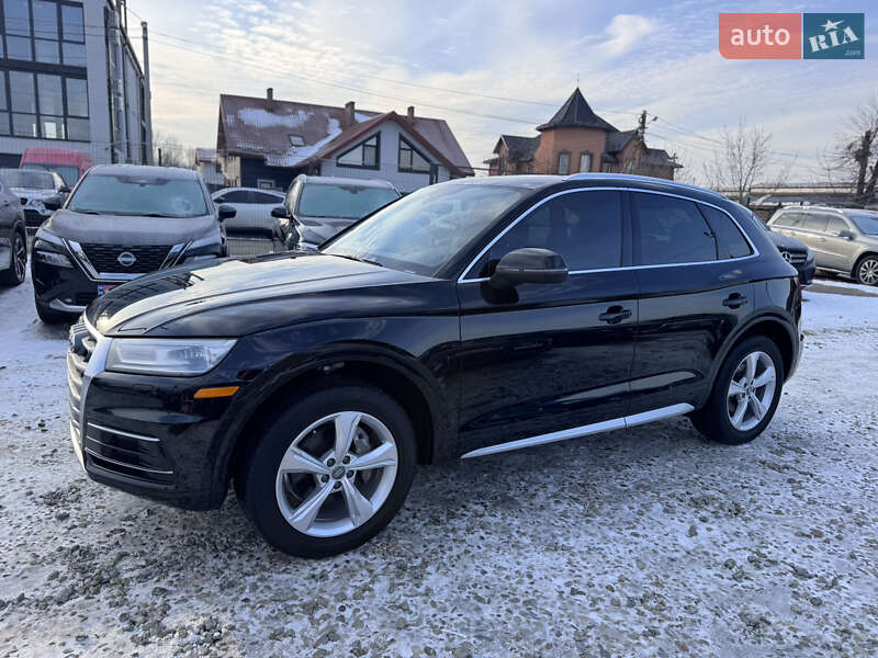 Внедорожник / Кроссовер Audi Q5 2020 в Ивано-Франковске