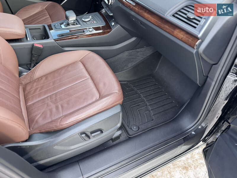 Внедорожник / Кроссовер Audi Q5 2020 в Ивано-Франковске