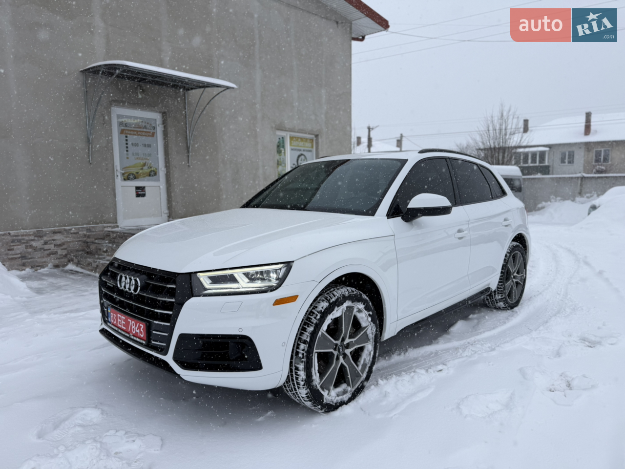 Свіжопригнана, авто з мінімальним пошкодженням , відновлене в ідеальний стан , всі навісні елементи замінені , безпека відновлена , комплектація PRESTIGE , музика Bang Olufsen , проекція , велика панорама , електро кришка багажника , парктроніки перед зад , камери кругового огляду , радари , нова разина приїхала з США 25-року  , авто повністю розмитнене та сертифіковано , готове до першого обліку, також можлива доставка по всій території України ( завдаток на дорогу і тоді розрахунок з водієм ) , додаткові питання по телефону !