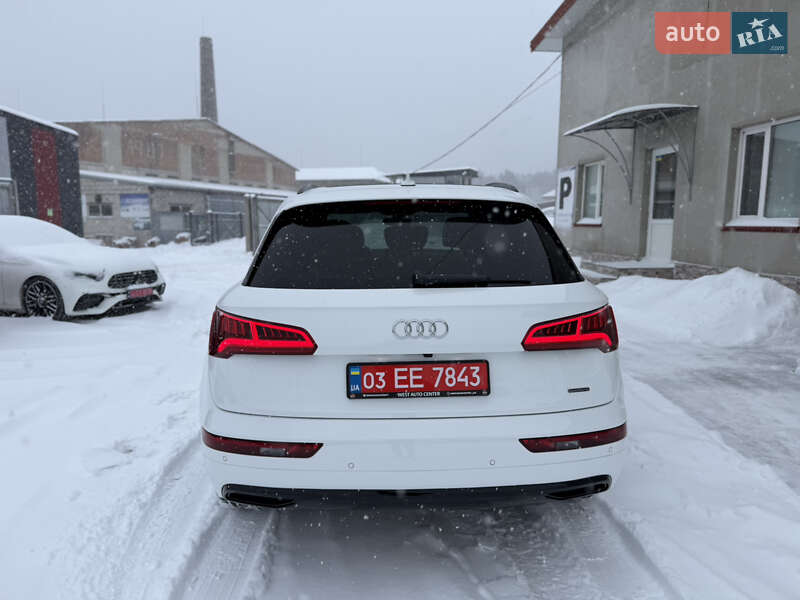 Внедорожник / Кроссовер Audi Q5 2018 в Луцке