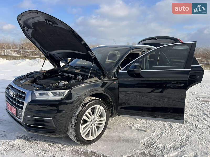Внедорожник / Кроссовер Audi Q5 2019 в Киеве