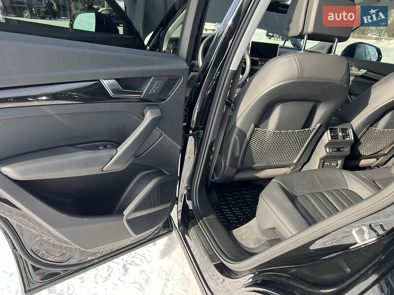 Внедорожник / Кроссовер Audi Q5 2019 в Киеве