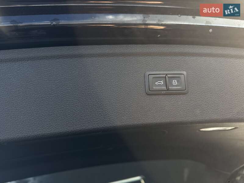 Внедорожник / Кроссовер Audi Q5 2021 в Львове