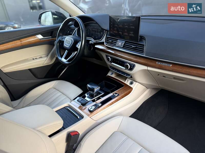 Внедорожник / Кроссовер Audi Q5 2021 в Львове