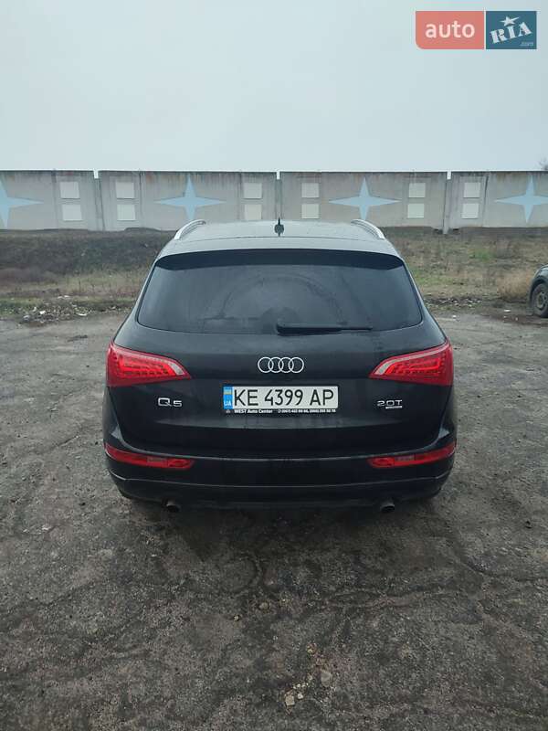 Внедорожник / Кроссовер Audi Q5 2011 в Синельниково