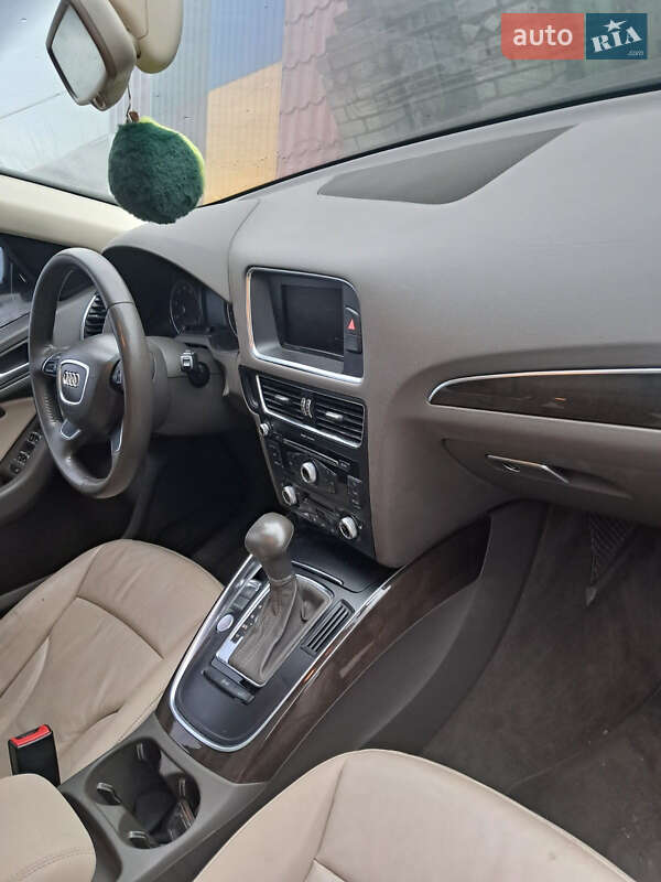 Внедорожник / Кроссовер Audi Q5 2013 в Кривом Озере