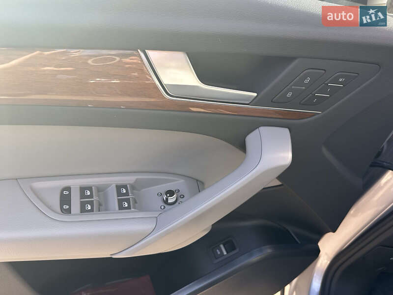 Внедорожник / Кроссовер Audi Q5 2022 в Одессе