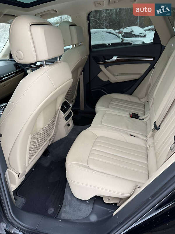 Внедорожник / Кроссовер Audi Q5 2017 в Львове