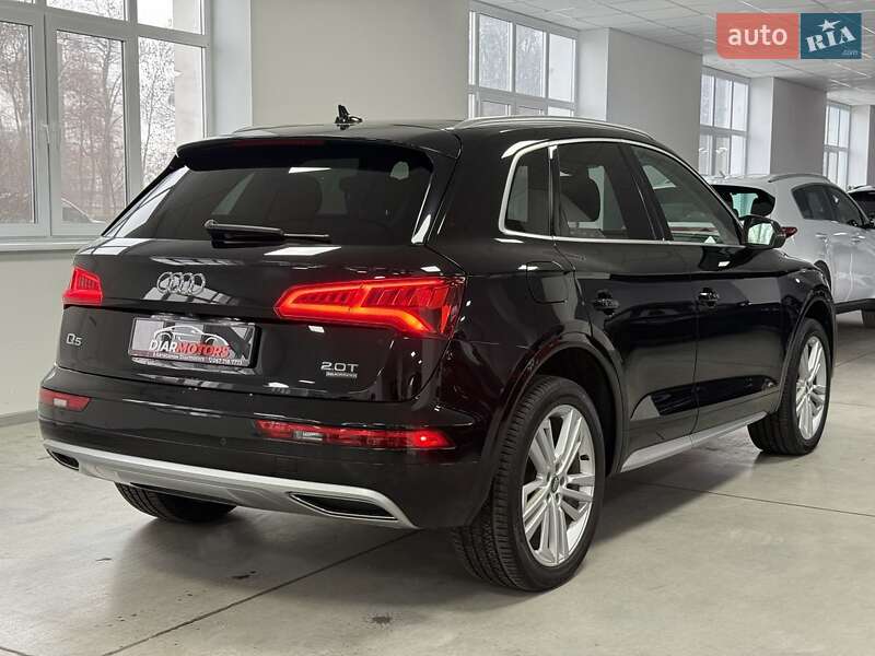 Внедорожник / Кроссовер Audi Q5 2017 в Полтаве