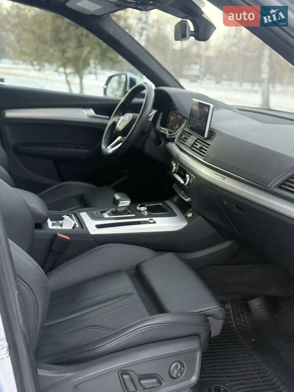 Внедорожник / Кроссовер Audi Q5 2019 в Лубнах