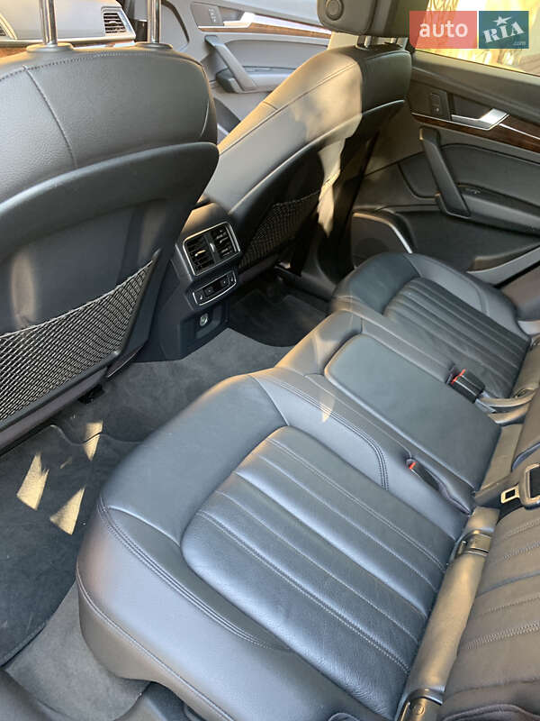 Внедорожник / Кроссовер Audi Q5 2017 в Ужгороде фото 11 Внедорожник / Кроссовер Audi Q5 2017 в Ужгороде