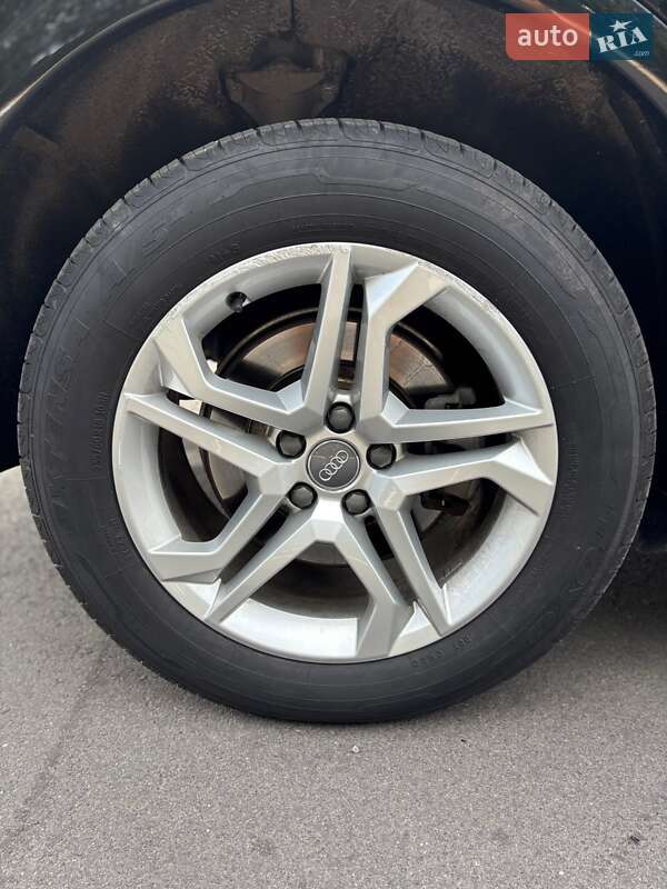 Внедорожник / Кроссовер Audi Q5 2018 в Белогородке