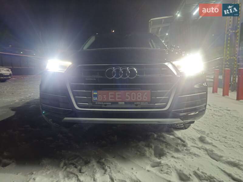 Внедорожник / Кроссовер Audi Q5 2018 в Днепре