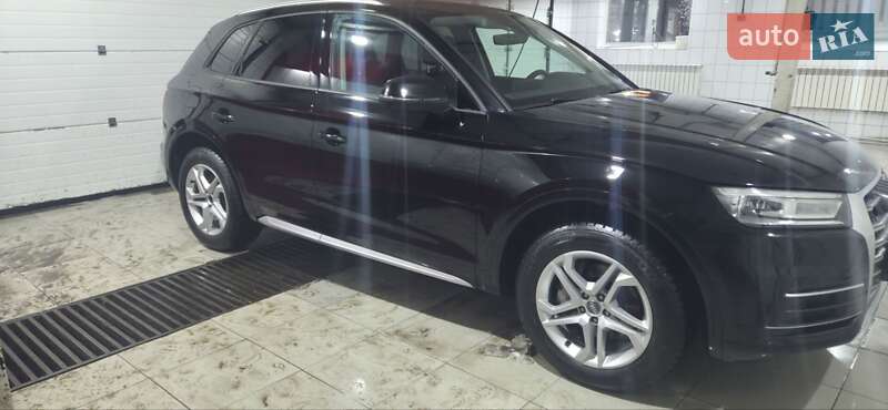 Внедорожник / Кроссовер Audi Q5 2018 в Днепре