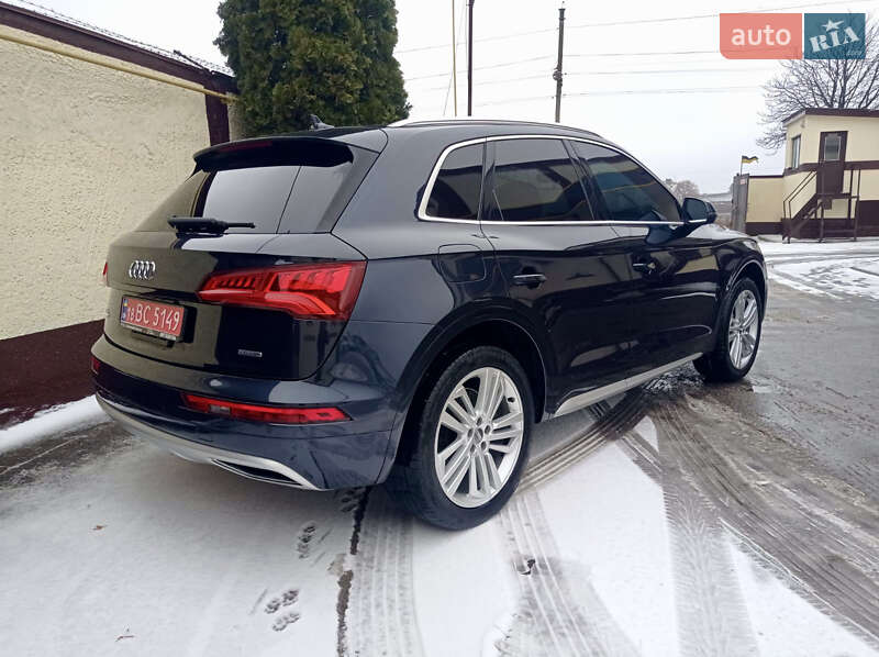 Внедорожник / Кроссовер Audi Q5 2019 в Ровно