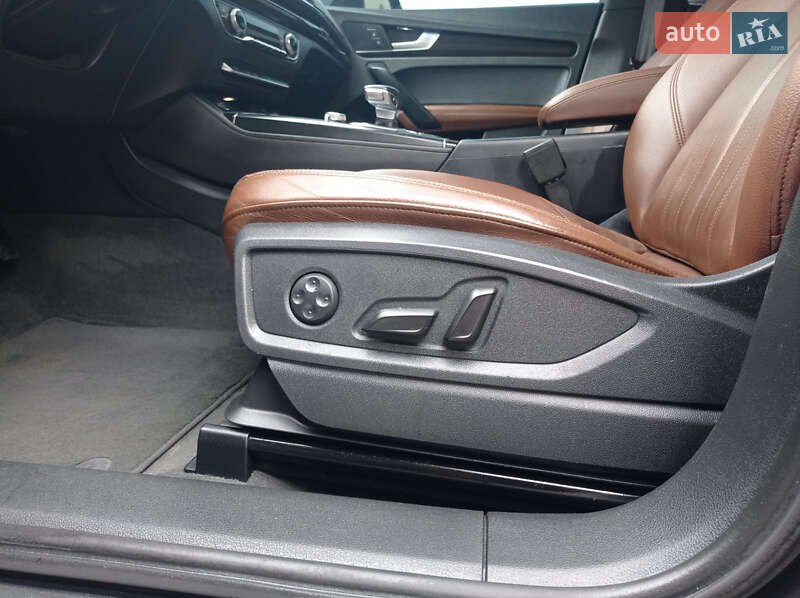 Внедорожник / Кроссовер Audi Q5 2019 в Ровно