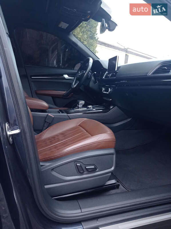 Внедорожник / Кроссовер Audi Q5 2019 в Ровно