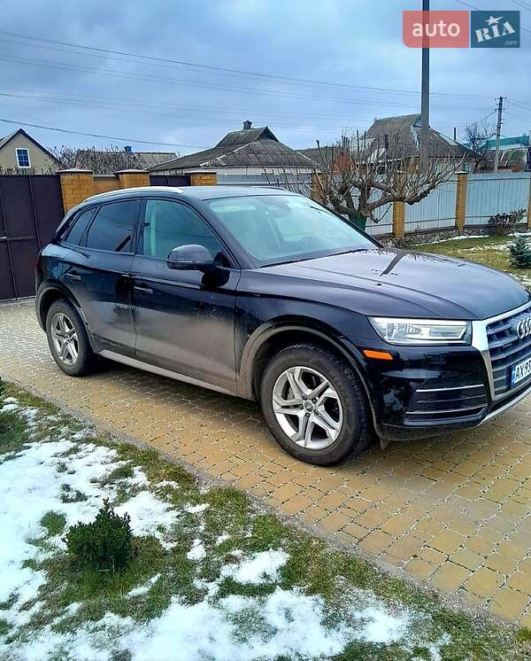 Внедорожник / Кроссовер Audi Q5 2017 в Золочеве