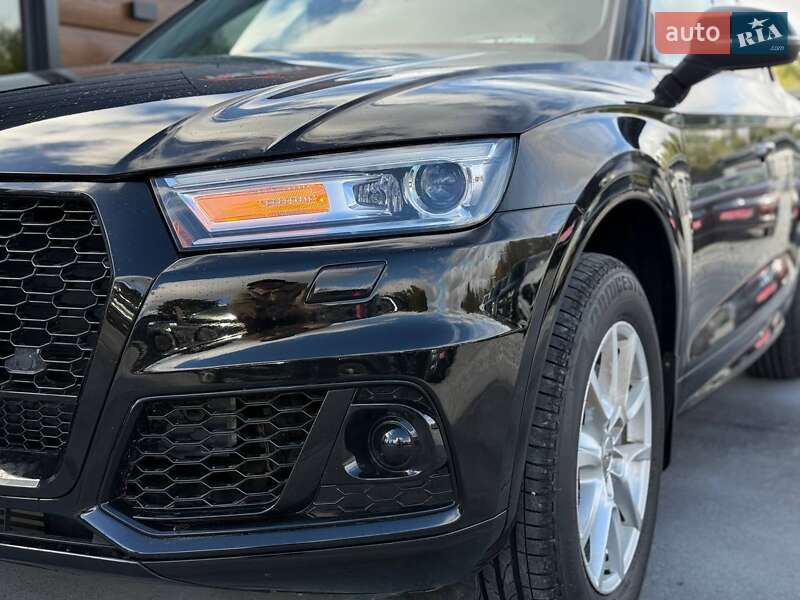 Внедорожник / Кроссовер Audi Q5 2017 в Ровно