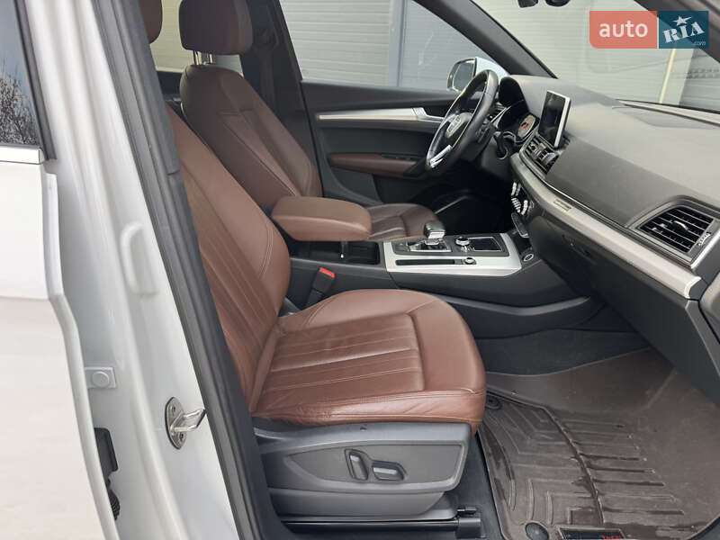 Внедорожник / Кроссовер Audi Q5 2018 в Киеве