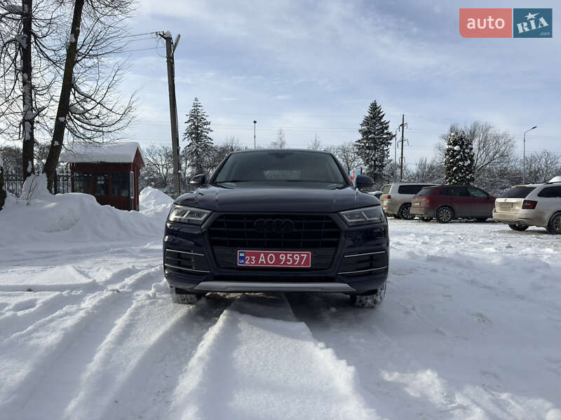 Внедорожник / Кроссовер Audi Q5 2018 в Тернополе