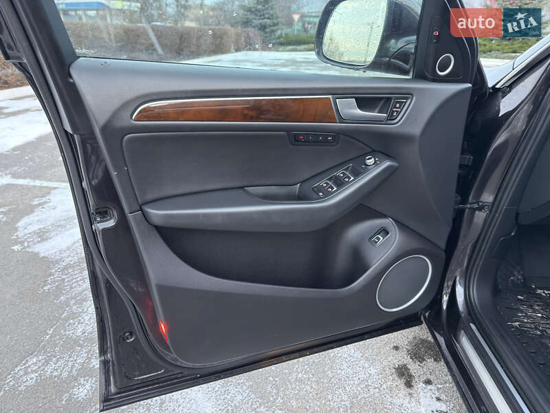 Внедорожник / Кроссовер Audi Q5 2015 в Полтаве