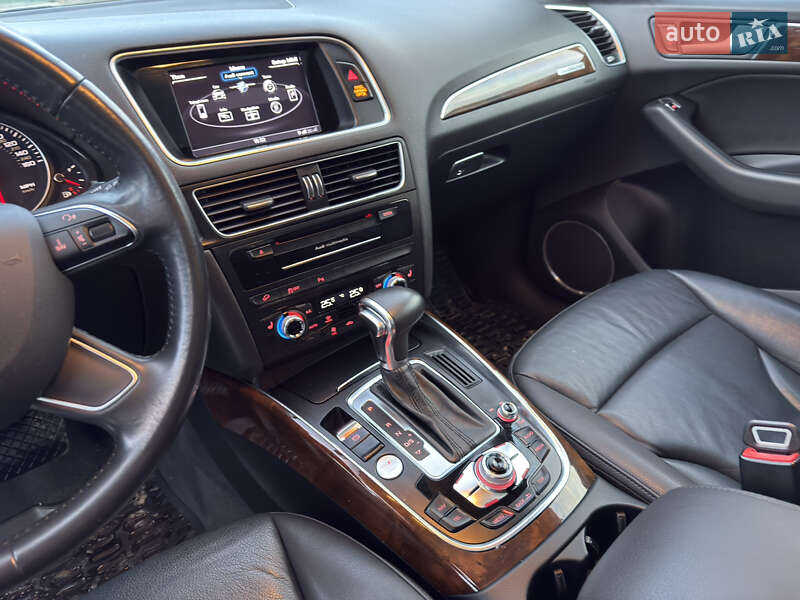 Внедорожник / Кроссовер Audi Q5 2015 в Полтаве