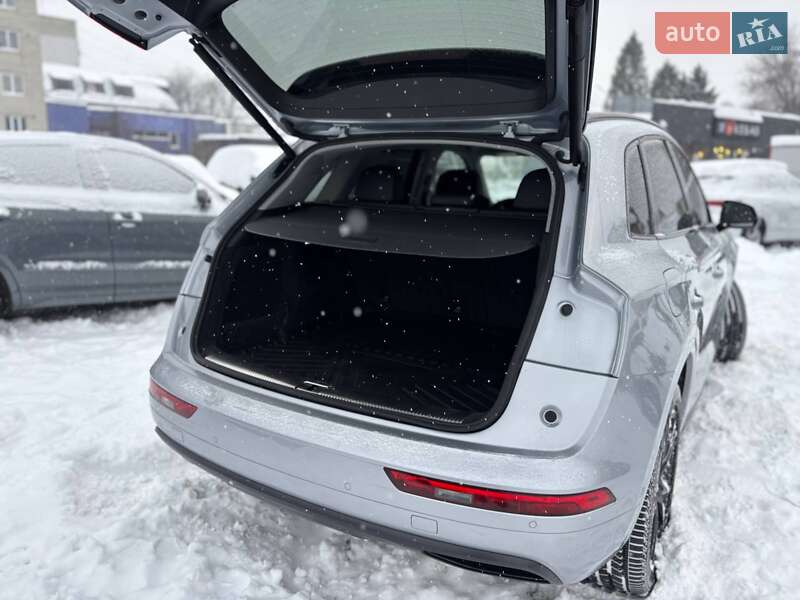 Внедорожник / Кроссовер Audi Q5 2018 в Стрые