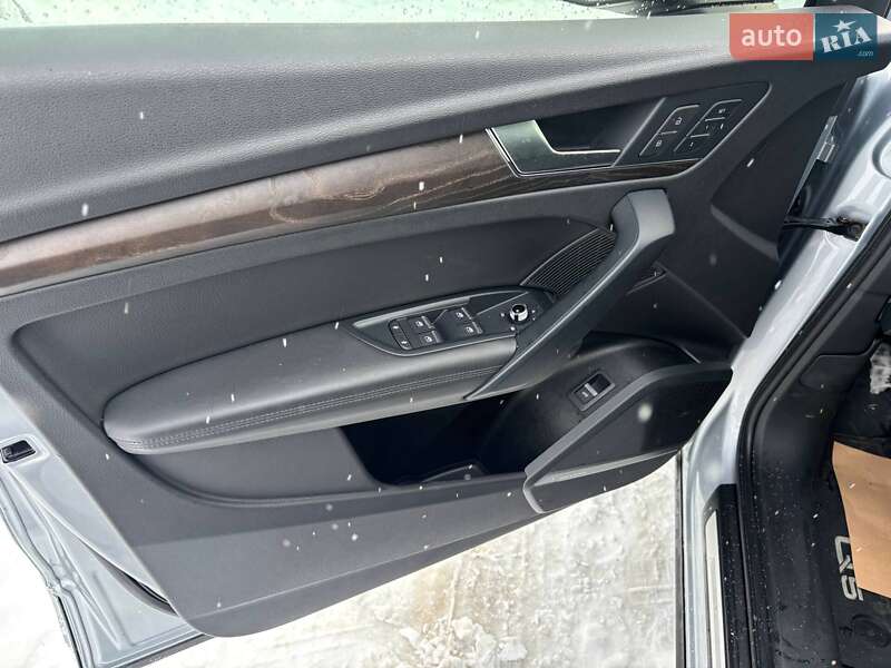 Внедорожник / Кроссовер Audi Q5 2018 в Стрые