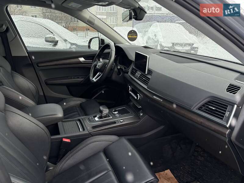 Внедорожник / Кроссовер Audi Q5 2018 в Стрые