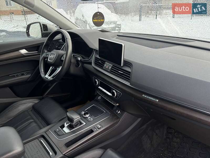 Внедорожник / Кроссовер Audi Q5 2018 в Стрые