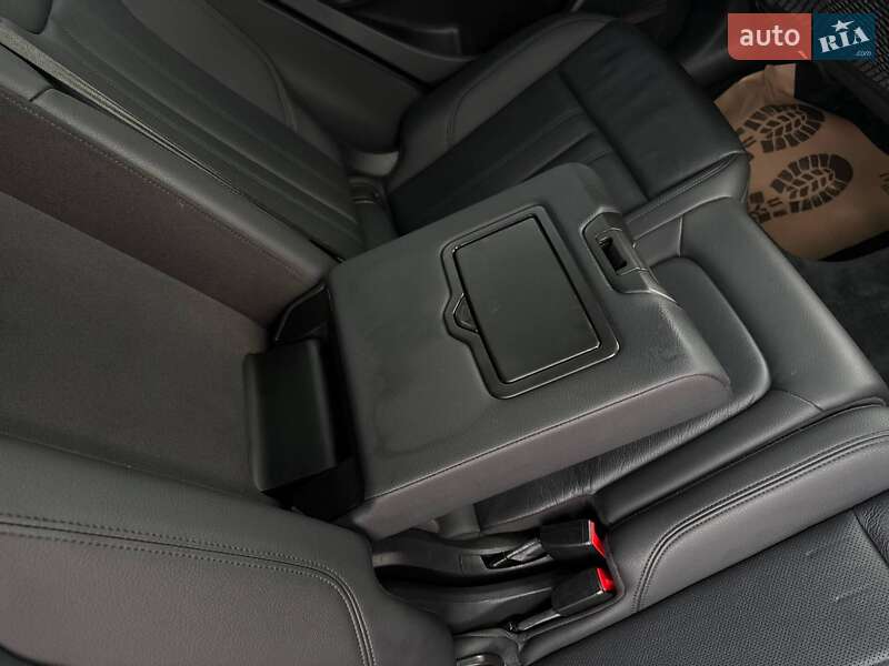 Внедорожник / Кроссовер Audi Q5 2018 в Стрые