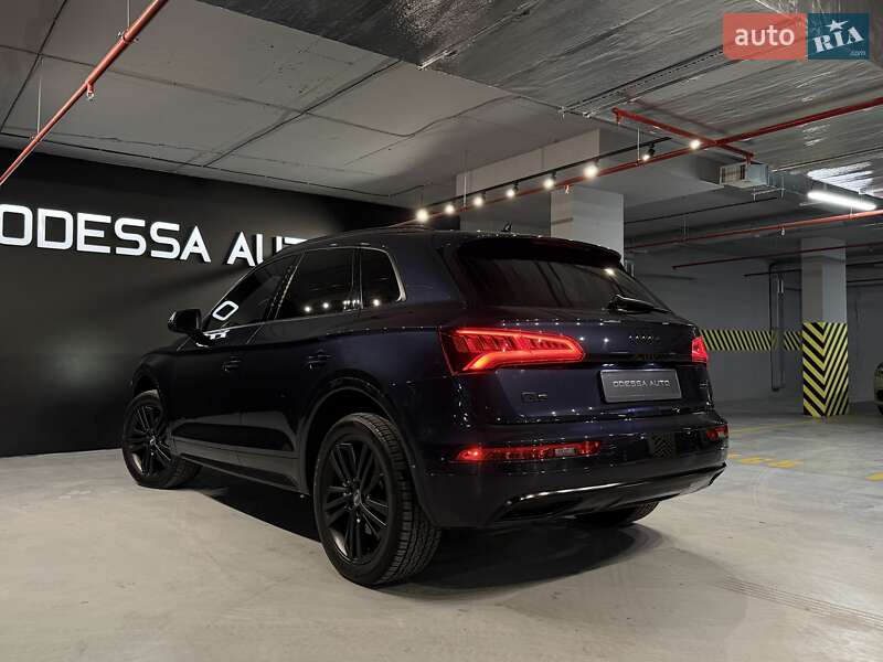 Внедорожник / Кроссовер Audi Q5 2018 в Одессе