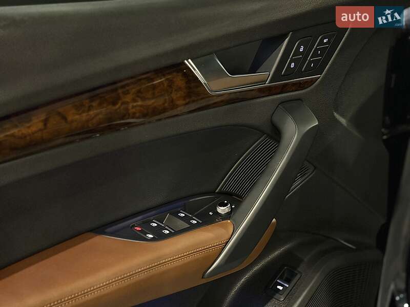 Внедорожник / Кроссовер Audi Q5 2018 в Одессе