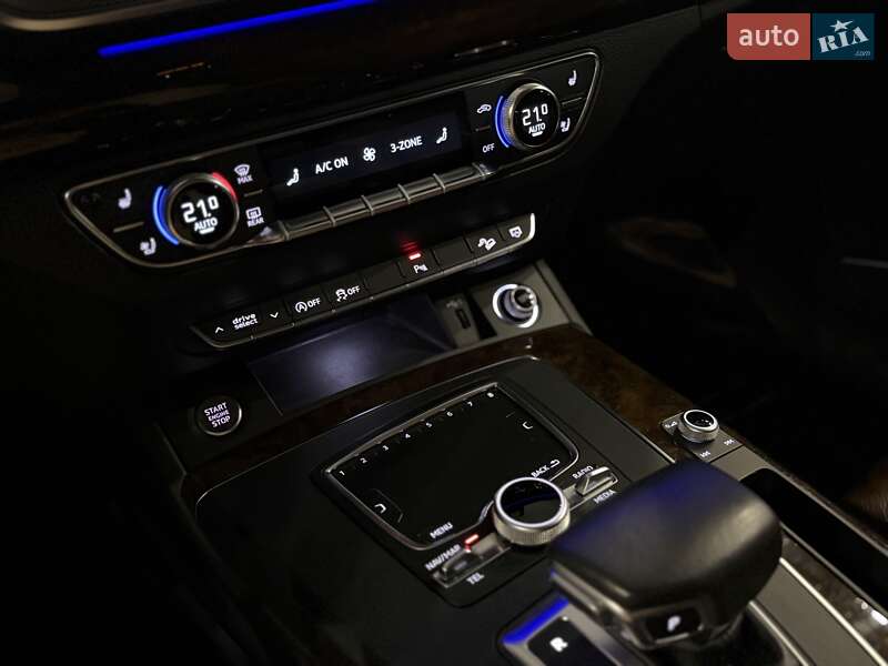 Внедорожник / Кроссовер Audi Q5 2018 в Одессе