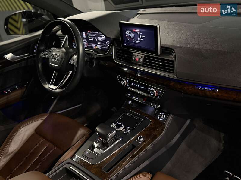 Внедорожник / Кроссовер Audi Q5 2018 в Одессе