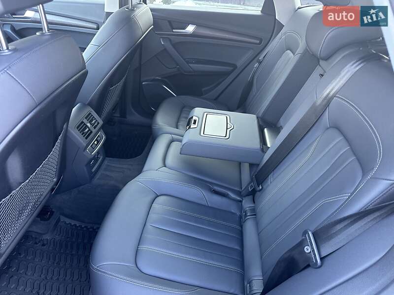 Внедорожник / Кроссовер Audi Q5 2023 в Сумах