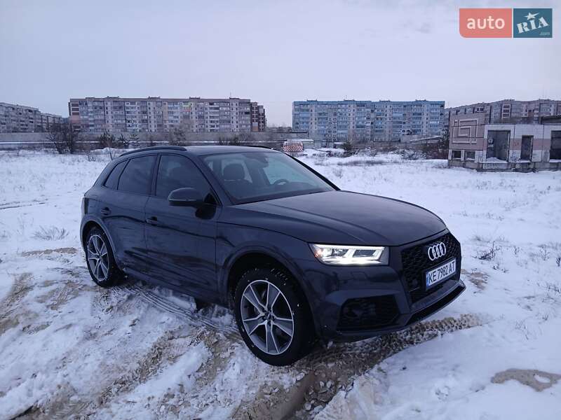 Внедорожник / Кроссовер Audi Q5 2019 в Каменском