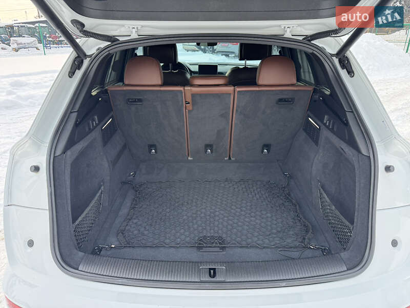 Внедорожник / Кроссовер Audi Q5 2019 в Луцке