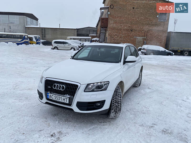 Внедорожник / Кроссовер Audi Q5 2011 в Луцке